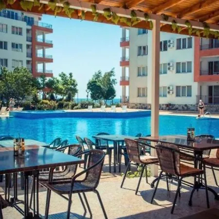 Reves De Mer Apartment Ravda
